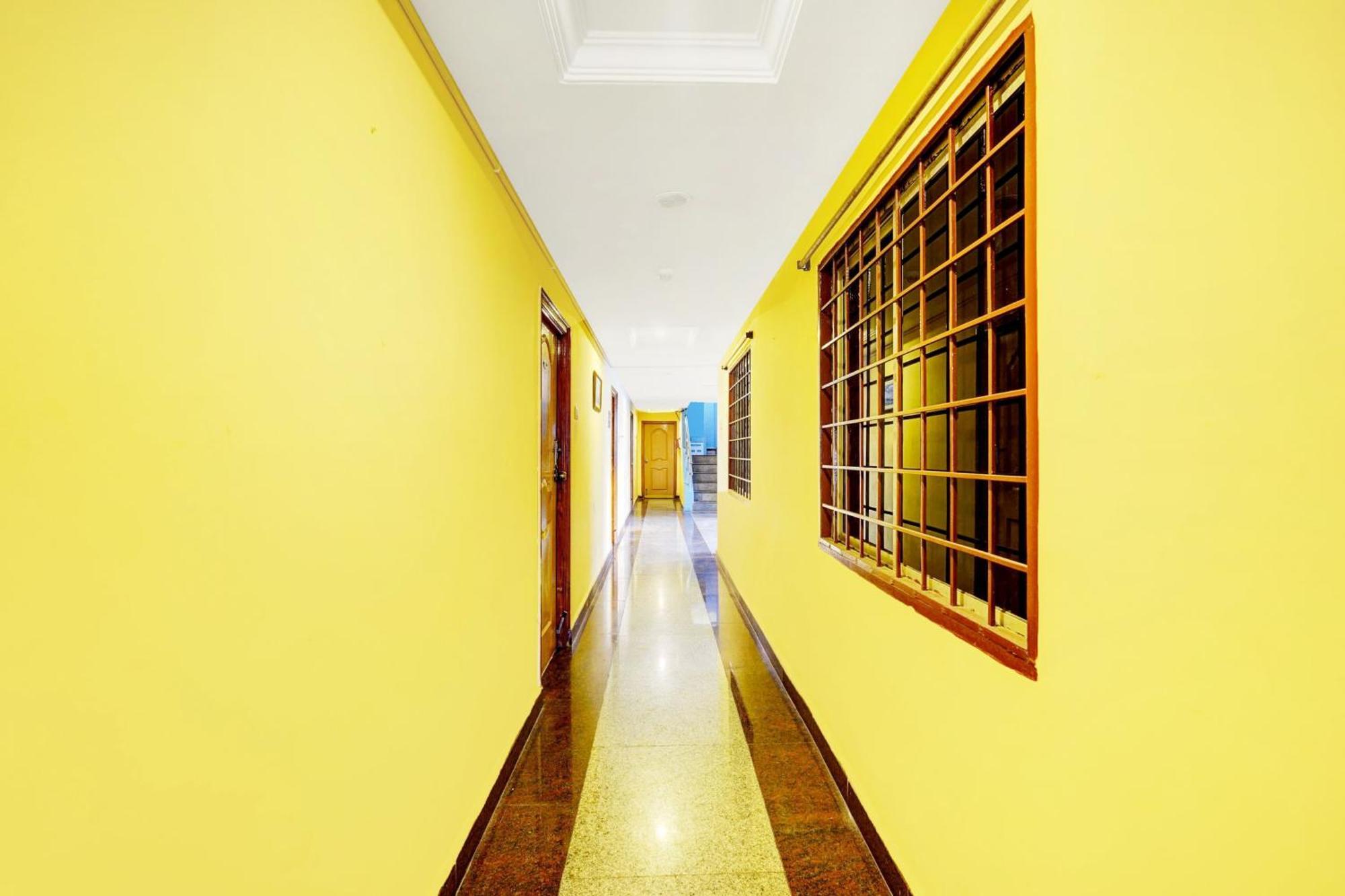 Super Hotel O Padmavathi Puram Near Railway Station Tirupati Bagian luar foto